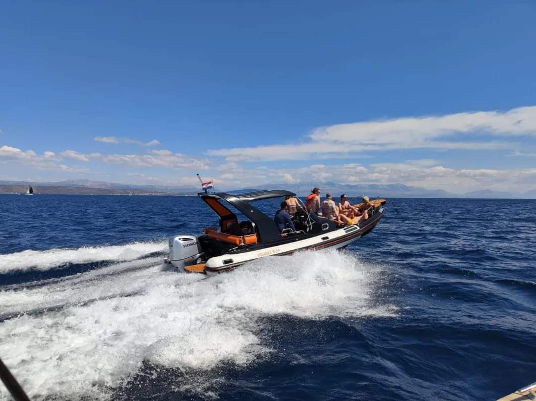 Aquamax B27 LUX